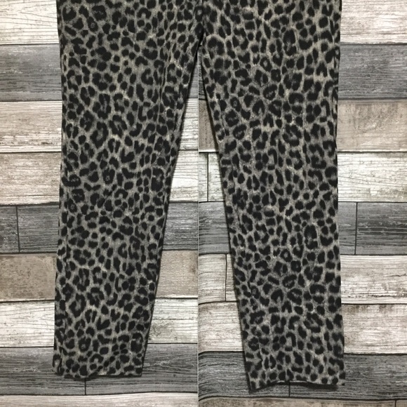 CAbi 3393 Jungle Trouser Leopard Skinny Ankle Pant Women’s 6 (Inseam 26) - Picture 7 of 10